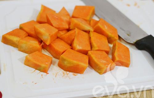 Cách nấu cháo đậu xanh bí đỏ ngọt mát thơm bùi cho bé