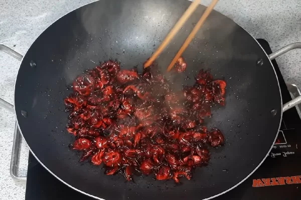 Cách làm mứt hoa atiso đỏ cho ngày Tết thêm vui cực đơn giản